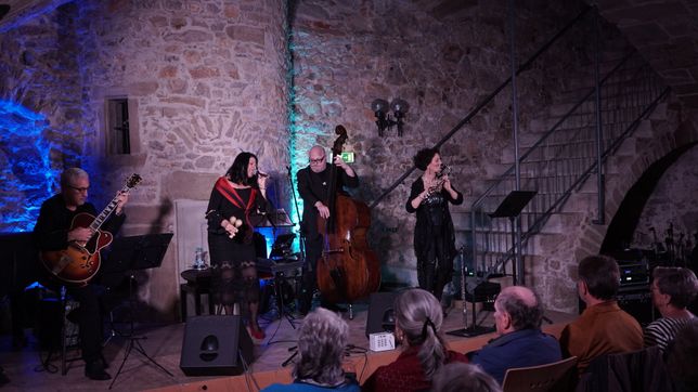 Fauzia Marias International Quarteto Brazil sorgte für Glücksgefühle bei den Heckengäu-Jazztagen.